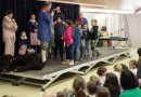 Besuch der Poppele-Zunft in der Schillerschule Foto: Oliver Fiedler