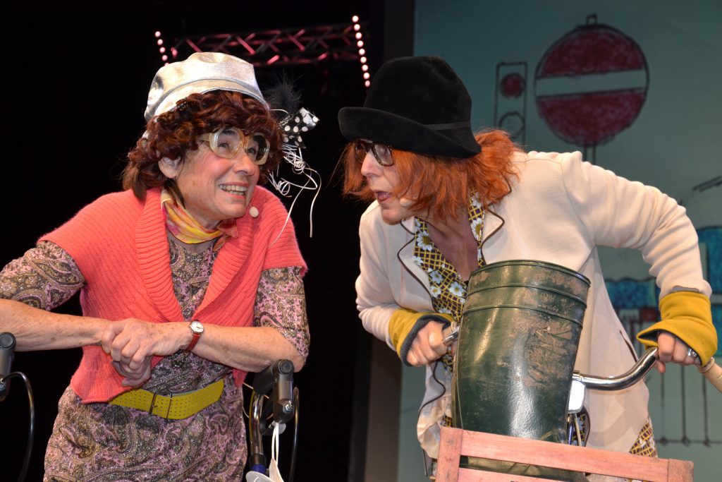 Narrenspiegel 2023 - Zwei Damen